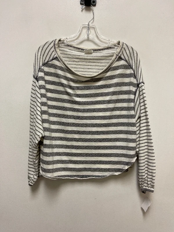 Top Long Sleeve By By Together In Grey, Size: M