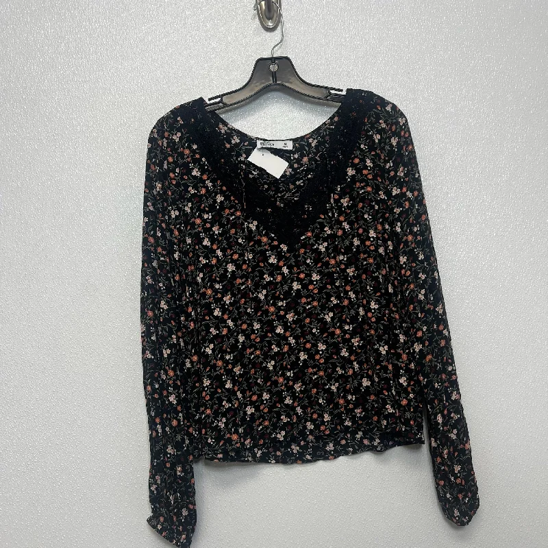 Top Long Sleeve By Hollister In Floral, Size: M