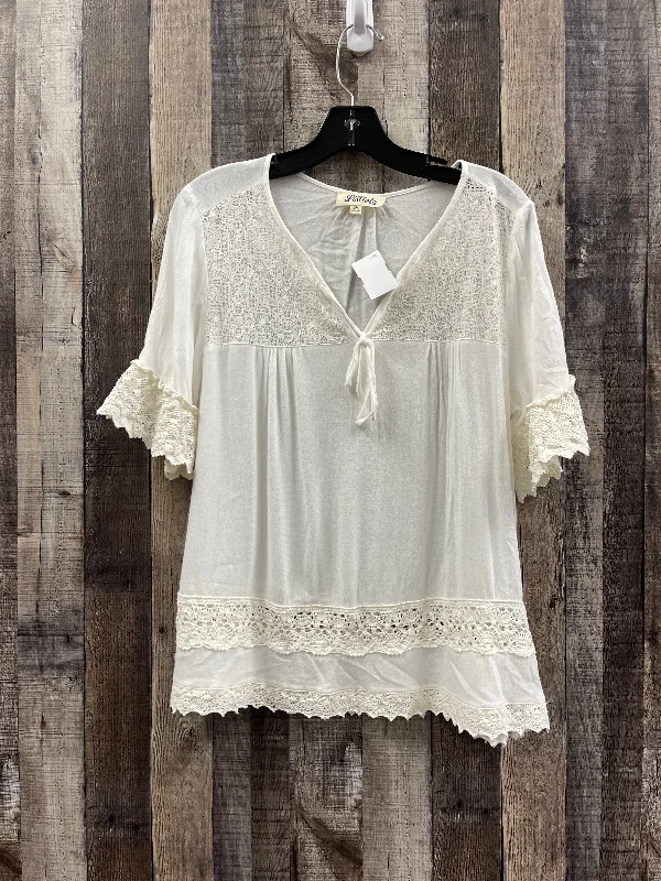 Top Short Sleeve By Listicle In Ivory, Size: M