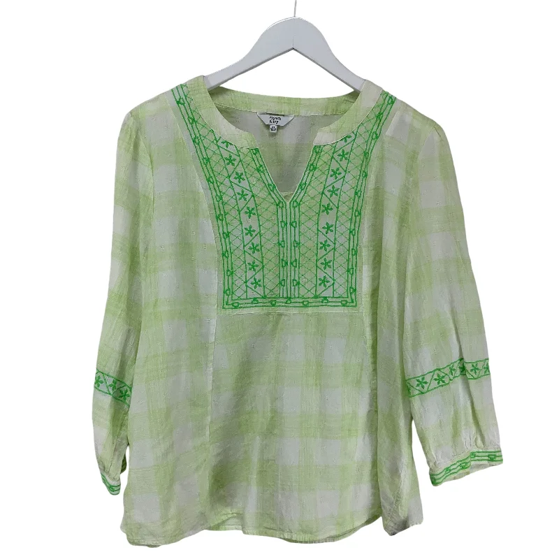 Top Long Sleeve By Crown And Ivy In Green, Size: Xl