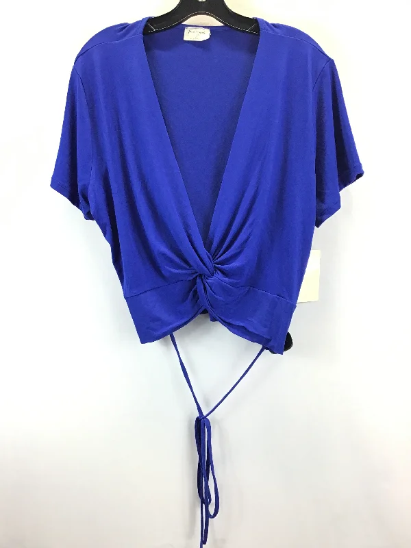 Top Short Sleeve By Free Kisses In Blue, Size: 3x