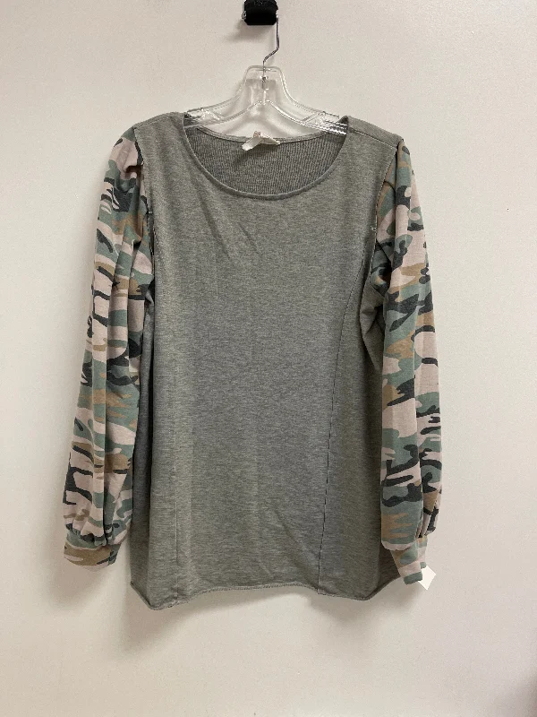 Top Long Sleeve By Bibi In Camouflage Print, Size: M