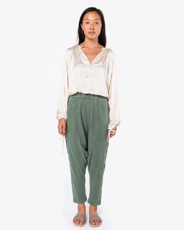 Cropped Slouchy Pant in Army